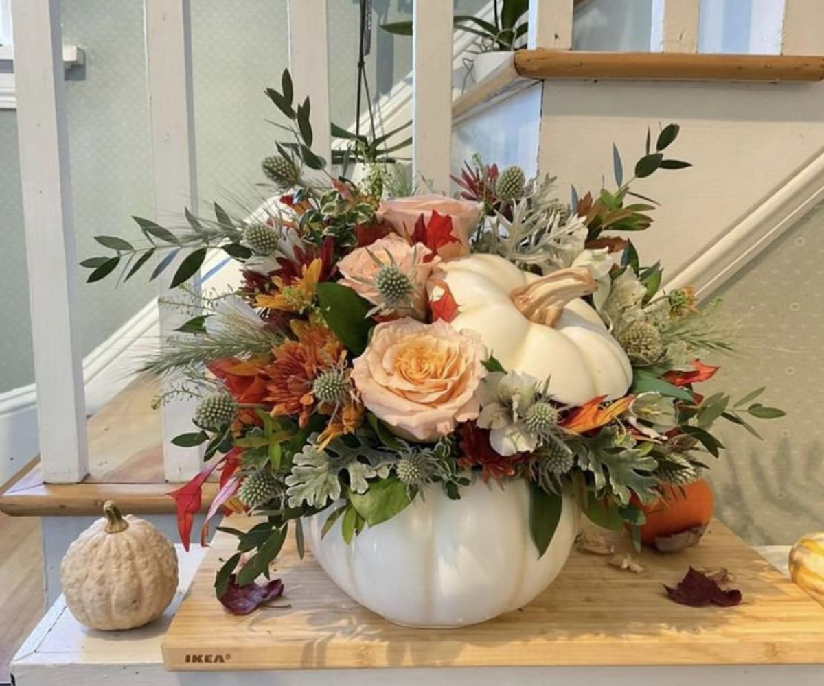 Fleurs et Halloween 2025 : une alliance mystérieuse et élégante